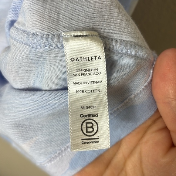 Athleta Blue Camo Short Sleeve Shirt size small - Picture 6 of 9